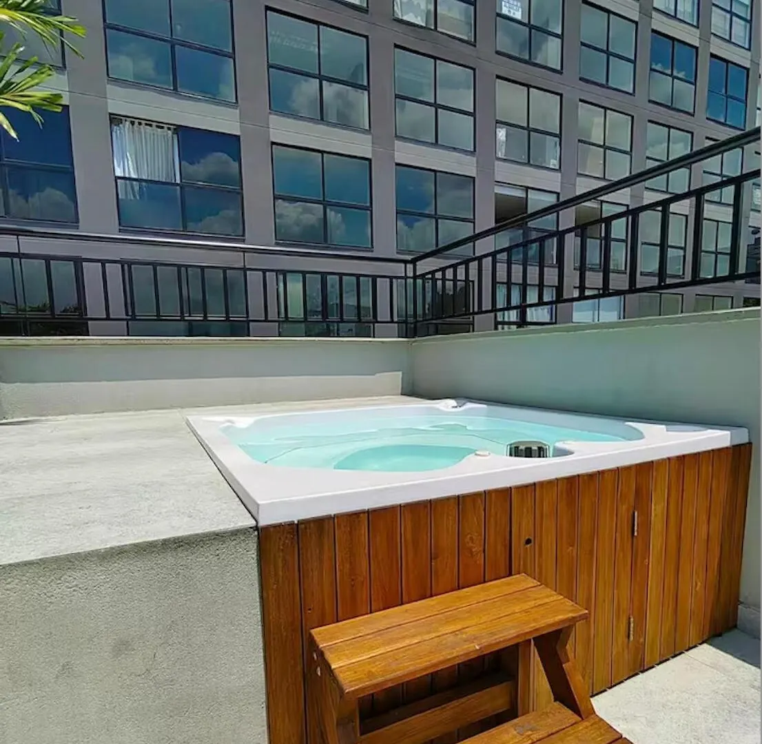 Modern Studio In South Cali - Style & Comfort