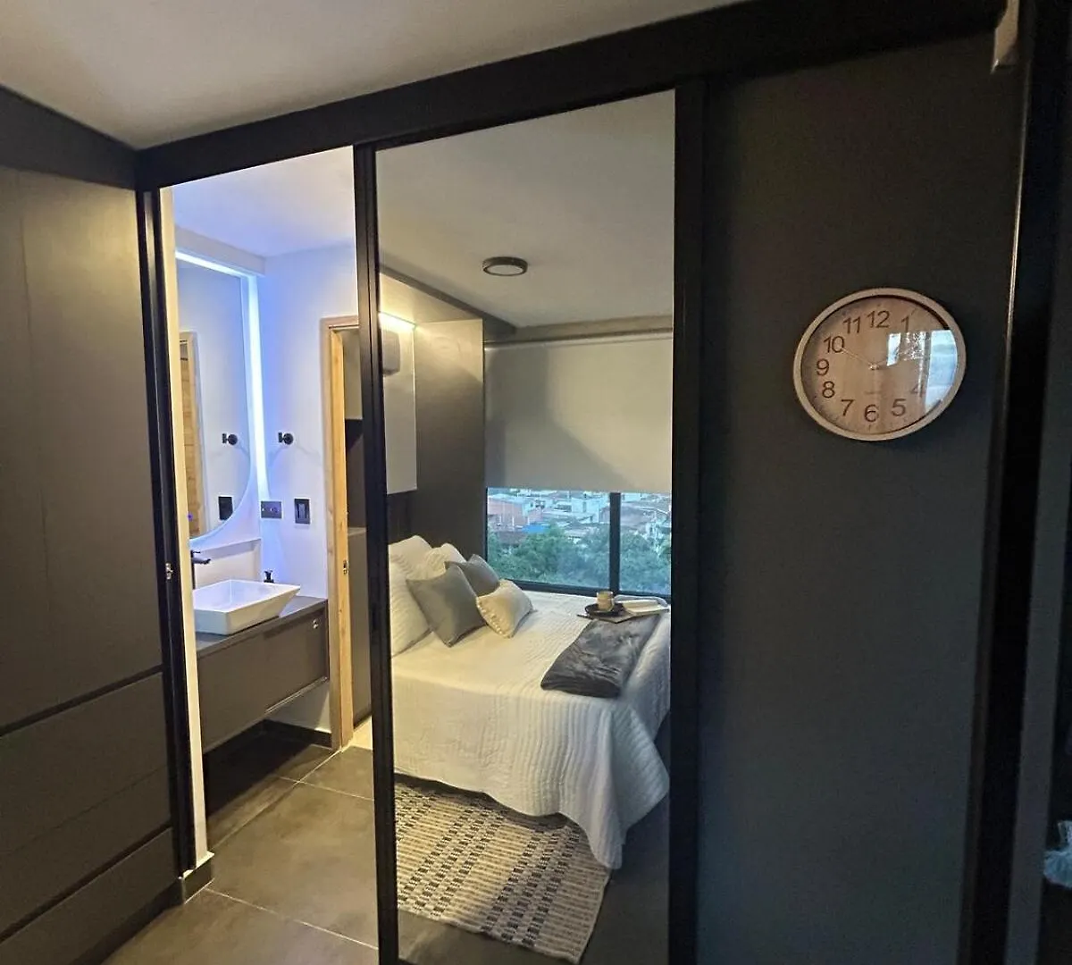 Modern Studio In South Cali - Style & Comfort Lägenhet